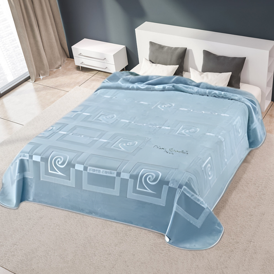 Couverture Pierre Cardin Bleu Ciel