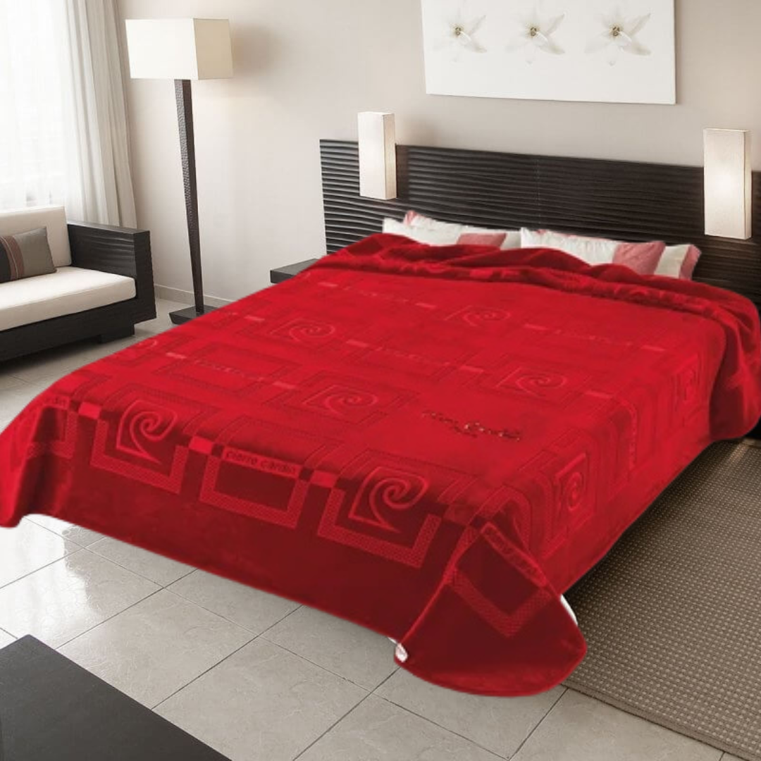 Couverture Pierre Cardin Rouge